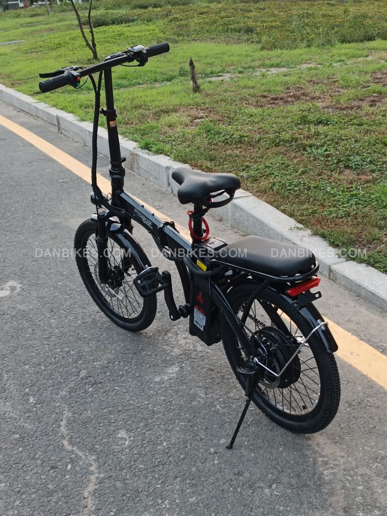 XE ĐẠP ĐIỆN GẤP GỌN PHOENIX R20 VÀNH NAN HOA 8 XE ĐẠP ĐIỆN GẤP GỌN PHOENIX R20 VÀNH NAN HOA