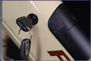 Xe Đạp Điện Trợ Lực Phoenix LS Bánh 20 Inch Minivelo Pin Có Thể Tháo Rời 12 Pin Lithium trên Xe Đạp Điện Trợ Lực Phoenix LS có thể tháo rời sạc cơ động, trang bị chìa khóa cơ an toàn