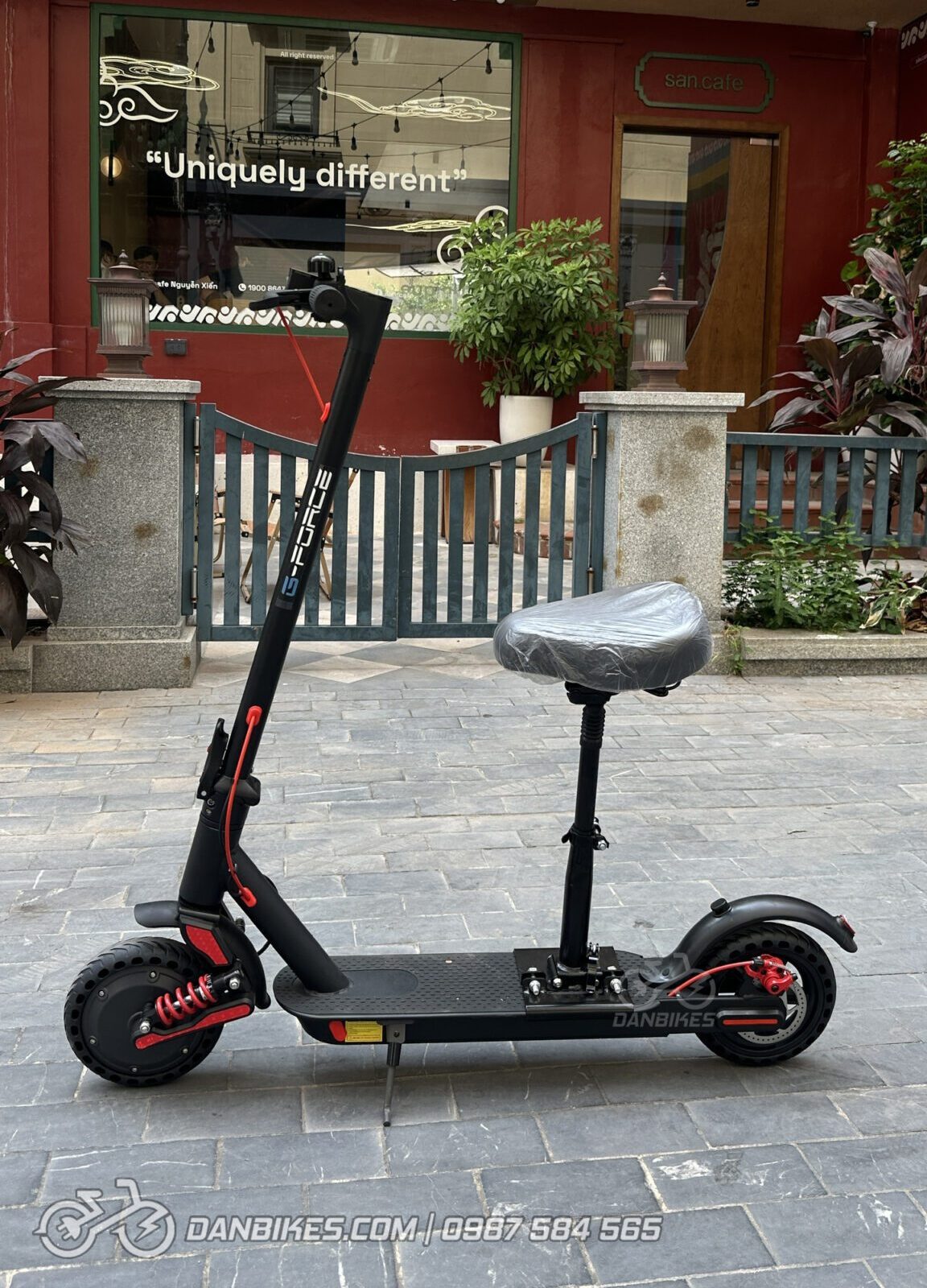 XE SCOOTER ĐIỆN G-FORCE S1 PRO 350W TRỌNG LƯỢNG NHẸ 15KG, CÓ GHẾ NGỒI 8 Xe Scooter Điện G-Force S1 Pro phiên bản ghế gấp gọn